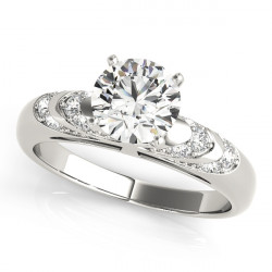ENGAGEMENT RINGS ANTIQUE