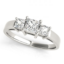ENGAGEMENT RINGS 3 STONE PRINCESS