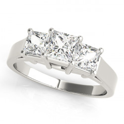 ENGAGEMENT RINGS 3 STONE PRINCESS