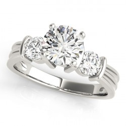 ENGAGEMENT RINGS 3 STONE ROUND