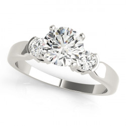 ENGAGEMENT RINGS 3 STONE ROUND